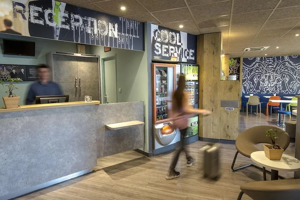 Ibis Budget Marseille Timone 2*,