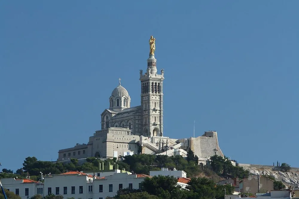 Ibis Budget Marseille Timone 2*,